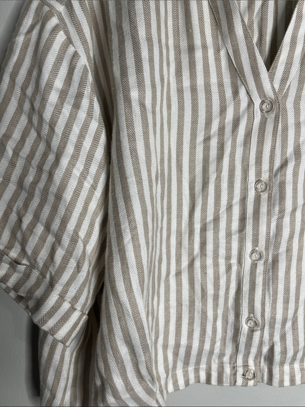 Kut from the Kloth Beige and White Striped Button-Down Top - Picture 4 of 4